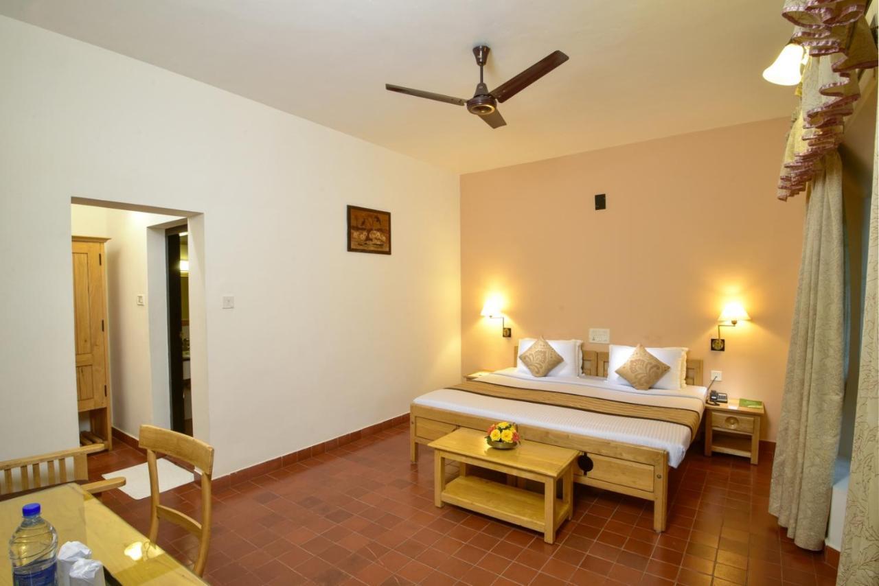 Hotel Treetop Текади Екстериор снимка