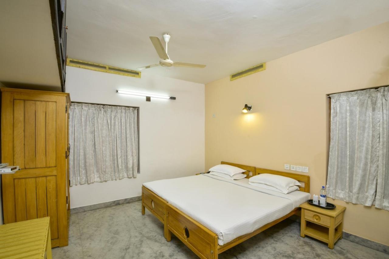 Hotel Treetop Текади Екстериор снимка