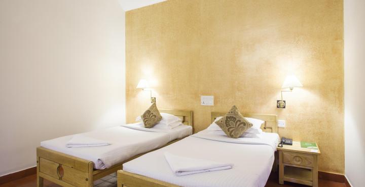 Hotel Treetop Текади Екстериор снимка