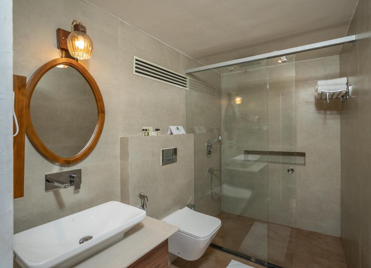 Hotel Treetop Текади Екстериор снимка